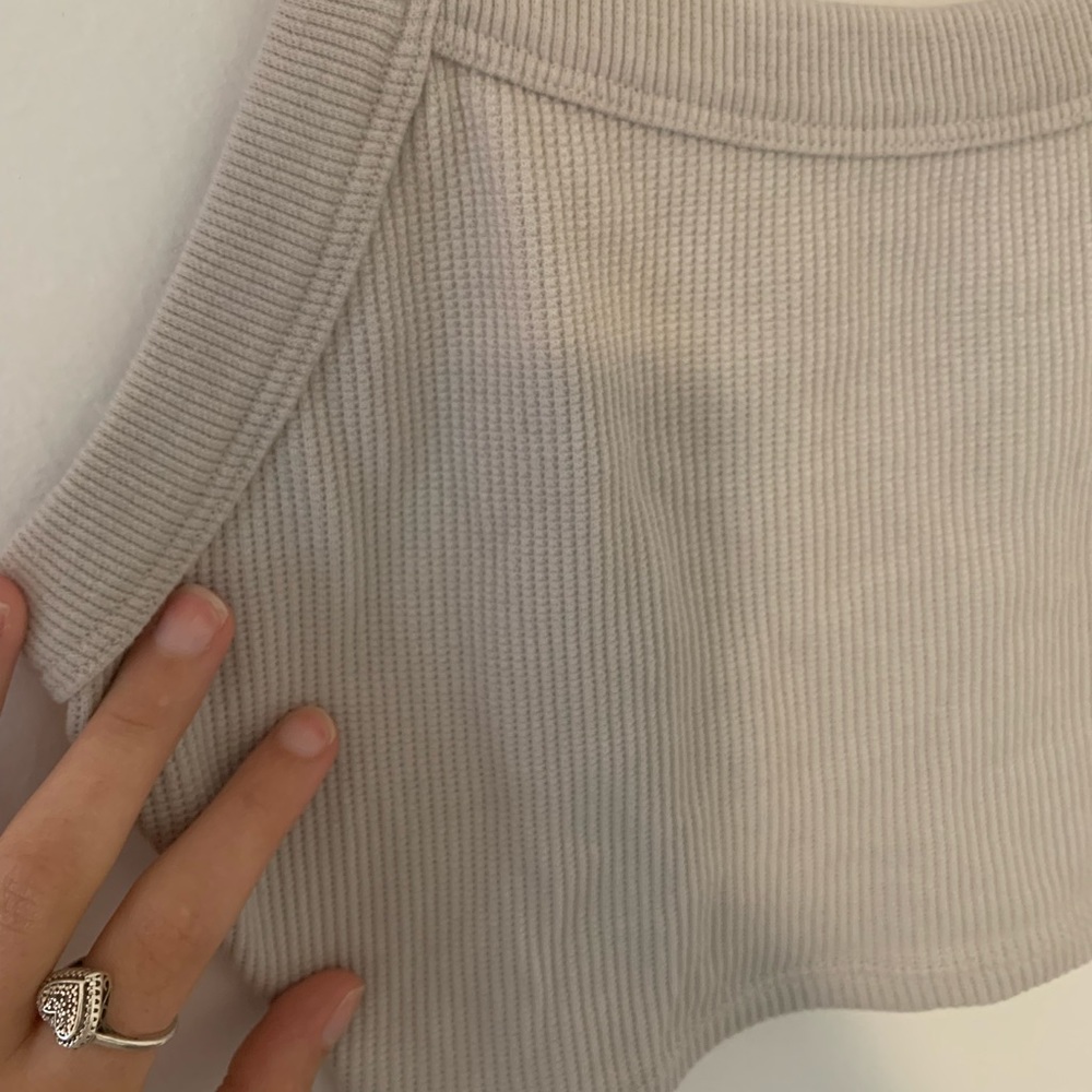 crop top! - Picture 2 of 2